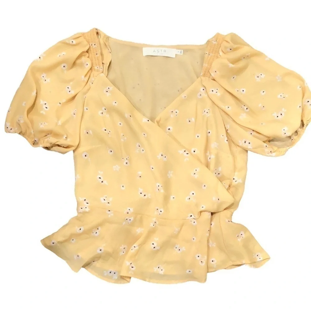 ASTR Balloon Puff Short Sleeve Peplum Wrap Bust Blouse Orange Floral Size Small